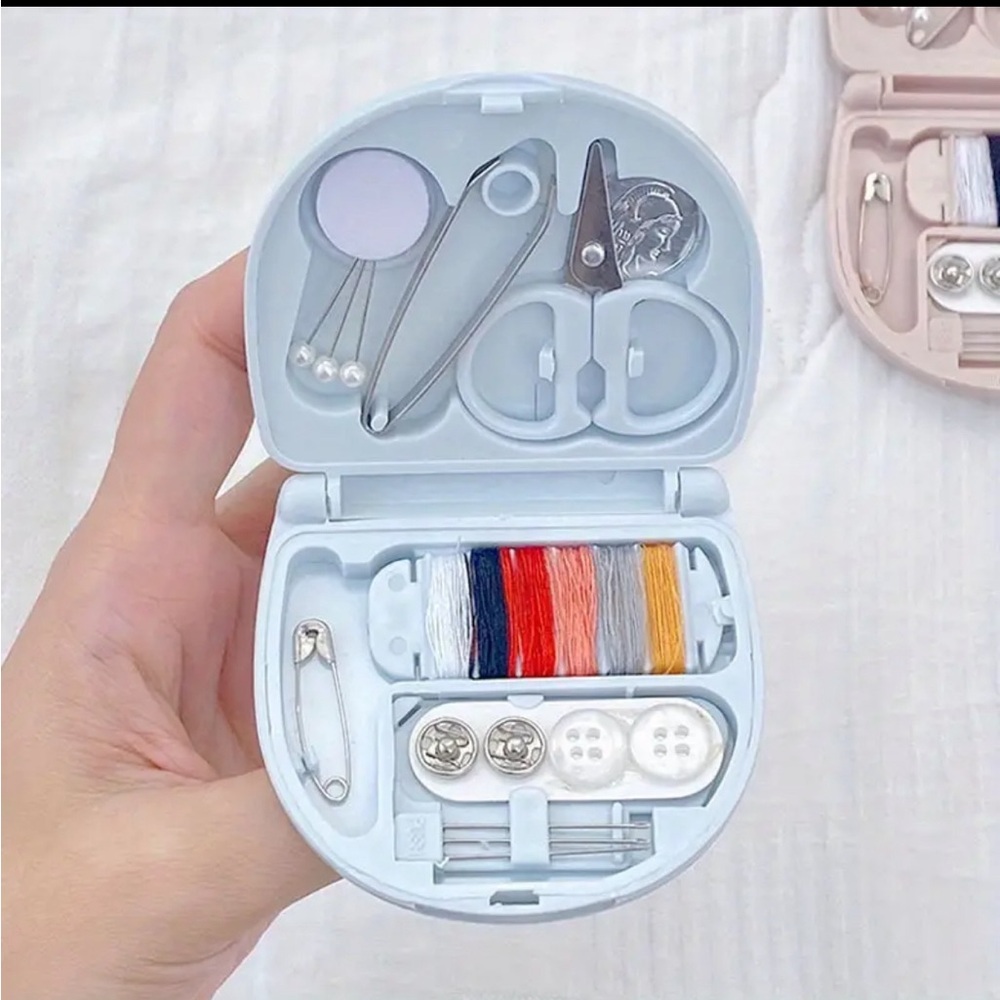 NWT! Compact Portable Sewing Kit with Mini Scissors, Buttons & Thread - Durable.